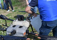 Caricamento del serbatoio per la distribuzione di liquidi