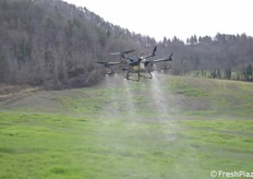 Con la durata di una batteria si riesce a coprire circa un ettaro, in pochi minuti 