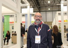 Tra le varie corsie della Hall 3, Gian Luca Vidotto di Agrimola, in visita in fiera.