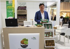 Philipp Breitenberger, in rappresentanza di Kiwiny srl e dell'azienda agricola dei fratelli Breitenberger. Le 3 parole che descrivono Kiwiny sono: biologico, semplice e giovane.