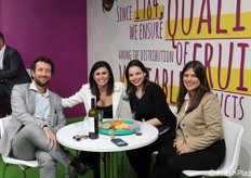 E nonostante gli appuntamenti, non mancano i sorrisi per la foto da inserire nel nostro reportage!