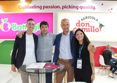 Stand congiunto per Battaglio/Agricola Don Camillo. Al centro: Walter Benelli (agricola Don Camillo) e Luca Battaglio (Battaglio Spa).