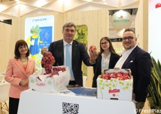 Il team Nava, orgoglioso dei prodotti con cui lavora.