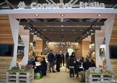 Il maestoso stand di Conserve Italia