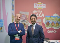 A destra, Matteo Di Nunzio, dell'azienda Di Nunzio specializzata in frutta secca, con Matteo Vecchi (Smurfit)