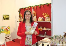 Monia Rontini de Il Regno del Marrone, azienda dell'Appennino Tosco-Romagnolo che produce il Marrone di Castel del Rio Igp, e lo commercializza fresco e trasformato. Il cavallo di battaglia? La farina di marroni.