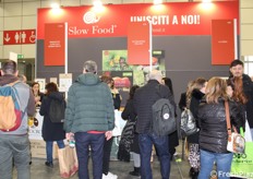 Presso la collettiva Slow Food, lo stand di Eccellenze Nolane ha accolto tanti visitatori nella prima giornata di fiera.