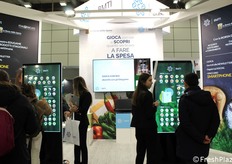 Simpatica iniziativa presso lo stand di BMTI, la società pubblica per lo sviluppo dei mercati e la diffusione dell'informazione economica. Quanto si è bravi a fare la spesa e conoscere la stagionalità dei prodotti? Su uno schermo touch bisognava scegliere 4 frutti, 4 ortaggi, 1 prodotto nella sezione carne e 3 per il pesce di stagione. Primo premio un grembiule. Non li indovini tutti? Una borsa con depliant informativi e gadget.