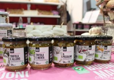 I prodotti trasformati bio, a base di funghi prataioli, offerti dall'azienda.