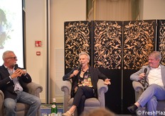 Paolo Pari ed Ernesto Fornari dialogano con Giovanni Storti