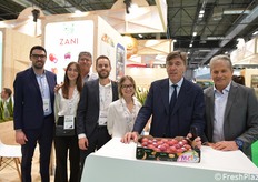 Op GranFrutta Zani, il team in fiera
