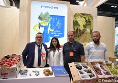 Alessandro Valenziano di Nava, con alcuni clienti esteri