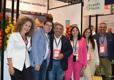 Il team Colleroni in visita allo stand Freshplaza