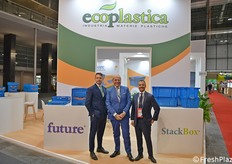 Marco De Giovanni, Domenico Monteleone e Roberto De Giovanni dell'azienda salernitana Ecoplastica. 