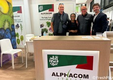 Parte del team di Alphacom Italia con il fornitore Venditti di Avezzano