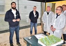 Marco Napolitano ha illustrato le fasi della Marker Assisted Selection (MAS), l'analisi genetica che identifica caratteri desiderabili tramite sequenze note di DNA, velocizzando la selezione.