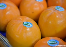 kaki a polpa soda a marchio Valfrutta