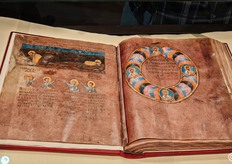 Questo codice, noto anche come il "Rossanensis", è uno dei sette codici miniati orientali esistenti nel mondo.