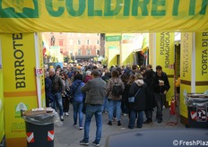 Piazza 'imballata' fin dall'apertura dell'evento