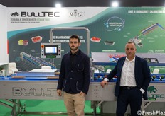 Ruggero Ricci, titolare, e Fabio Venzi, responsabile commerciale di Bulltec, azienda che progetta linee, impianti e calibratrici che uniscono la meccanica all'elettronica.