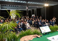 La platea in una delle tre sale conferenze di Frutech.