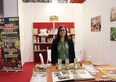 Monia Rontini, vicepresidente del Consorzio Castanicoltori di Castel del Rio e titolare de Il Regno Del Marrone, azienda agricola che conduce insieme al padre Sergio, specializzata in marroni di Castel del Rio Igp