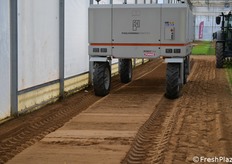 Il robot semovente per il diserbo a raggi di Forigo