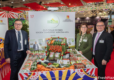 Carmelo Calabrese (direttore commerciale), Loredana Calabrese (direttore commerciale), Biagio Tony Solarino (responsabile qualità) della OP Colle D’Oro.