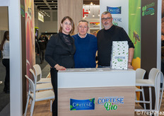 Sara Cortese (venditrice), Giuliano Cortese (titolare) e Giancarlo Cortese (presidente) di Cortese Bio.