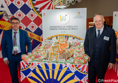 Carmelo Calabrese e Massimo Pavan, rispettivamente vicepresidente e presidente del Consorzio di Tutela IGP Carota Novella di Ispica.
