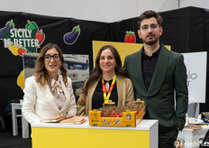 Concetta Celeste (sales manager), Alice Celeste (sales manager), Simone Castiglione (production manager) dell’azienda Tre C, specializzata nella produzione e commercializzazione di pomodori di alta qualità nei diversi segmenti.