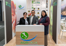 Vittoria Alborino (agronomo), Salvatore Liotti (responsabile produzione) e Valentina Liotti (responsabile commerciale) dell’azienda Agritalia - Sapori & Sapere.