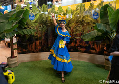 Non può mancare a Fruit Logistica Miss Chiquita!