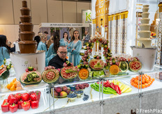 Delle particolari sculture realizzate con degli ortaggi.