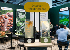 Un confronto tra apparati radicali nello stand di Takii Seed.