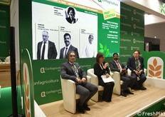 Sipo ha organizzato un evento in fiera: primo a sinistra il general manager Massimiliano Ceccarini