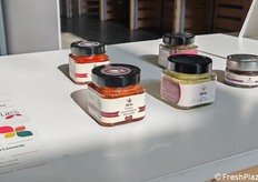 Linea di conserve dell'azienda agricola Mirto Leonardo.