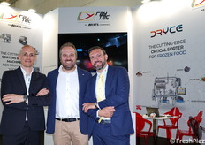Il team aziendale della RayTec. Al centro, il direttore commerciale Nicola Avanzini.