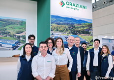Il folto e sorridente staff della Graziani Packaging in fiera.