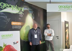Lo stand di Geoplant presidiato da Ivano Masotti e Gianluca Pasi