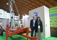 Aria progetta e costruisce ventole antibrina: il titolare Manuele Morelli e Ilaria Pellegrini