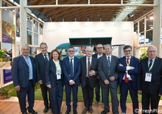 Foto di gruppo allo stand Orogel