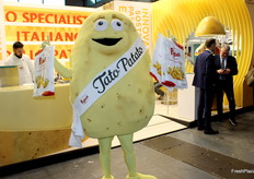 …Per selezionare, ovviamente, anche Tato Potato, la patata camminante di Pizzoli!