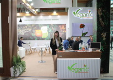 Valeria Madonna presso lo stand di Veganic.