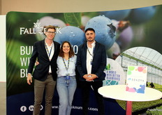 Marius Sponholtz, responsabile vendite EMEA di Sekoya, Laura Cosano, responsabile marketing, e Alexandru Cojocaru, supporto ai coltivatori in Romania per Fall Creek.