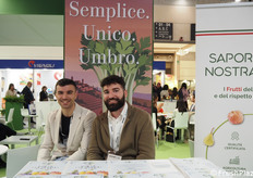 Daniele e Davide Regni della OP Ortofrutticola Umbro-Toscana di Deruta (PG).