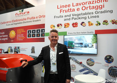 Omar Papi, CEO di Futura Srl, specializzata nella progettazione di calibratrici elettroniche e impianti completi per l'ortofrutta.