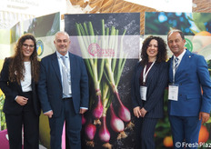 Alessia Sorace, Giuseppe Laria, Carmen Giampà e Fiore Gagliardi, in rappresentanza del Consorzio della Cipolla Rossa di Tropea Calabria IGP.