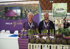 Silvio Mannu e Oscar Grecu in rappresentanza della società cooperativa agricola La Collettiva di Samassi (SU).