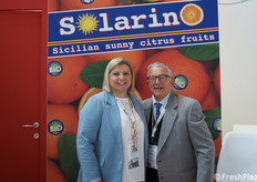 Il cavaliere Vincenzo Solarino e sua figlia Monica della Bioagricola F.lli Solarino, specializzata nella produzione di agrumi bio.